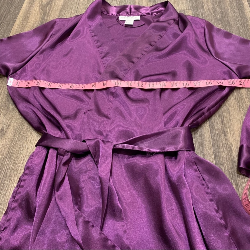 Morgan Taylor Intimates Short Robe - Picture 4 of 9